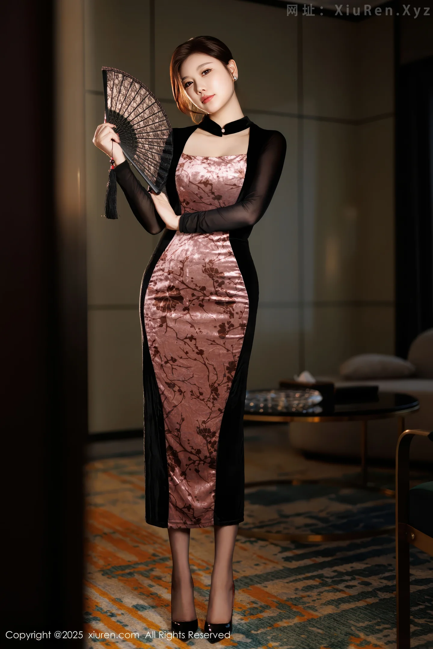 图片[2]-[XiuRen秀人网] VOL.11013 女神CHENCHEN.性感黑色情趣内衣配黑丝袜秀丰腴身材诱惑写真83P-秀人网官方网站